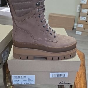 Clarks Women's Orianna 2 Hike Pebble Nubuck Oxford  Lace-Up Boots